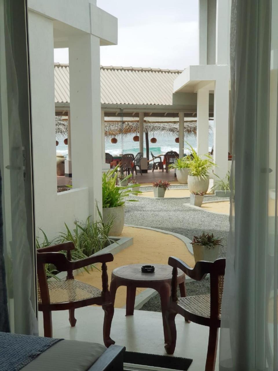 Hotel Blue Note Hikkaduwa Dış mekan fotoğraf